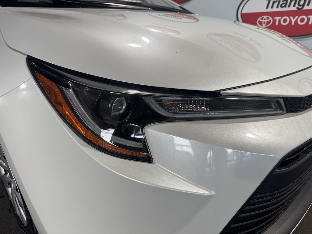 Thumbnail: 2025 Toyota Corolla - 8