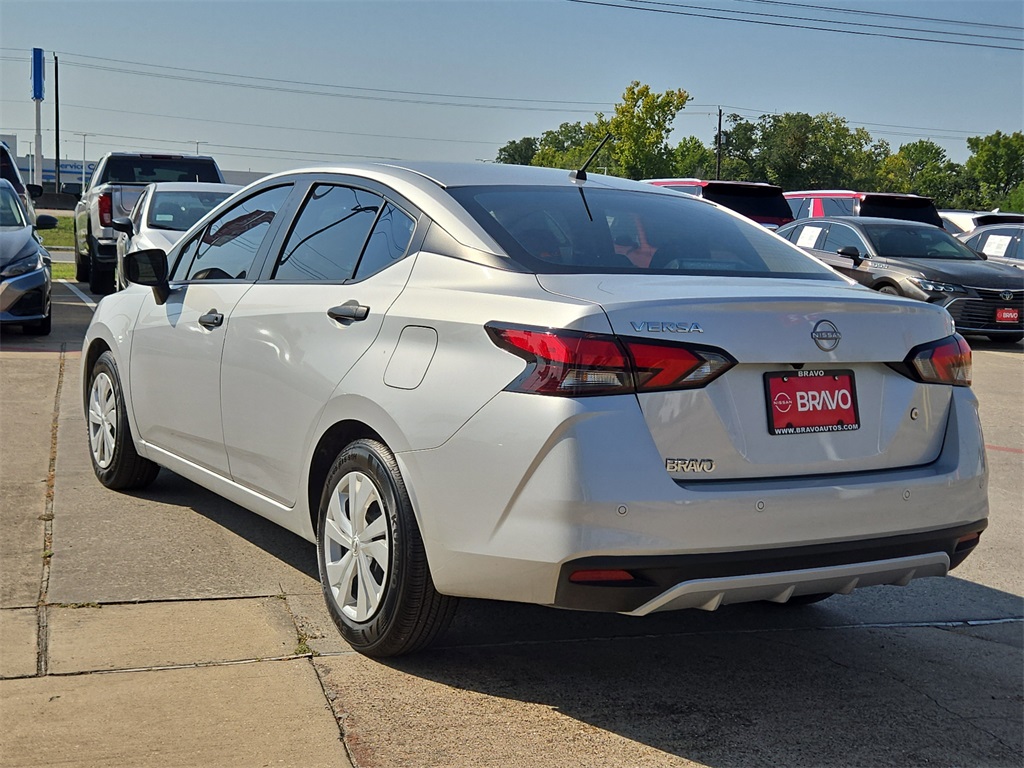 2025 Nissan Versa 1.6 S - 5