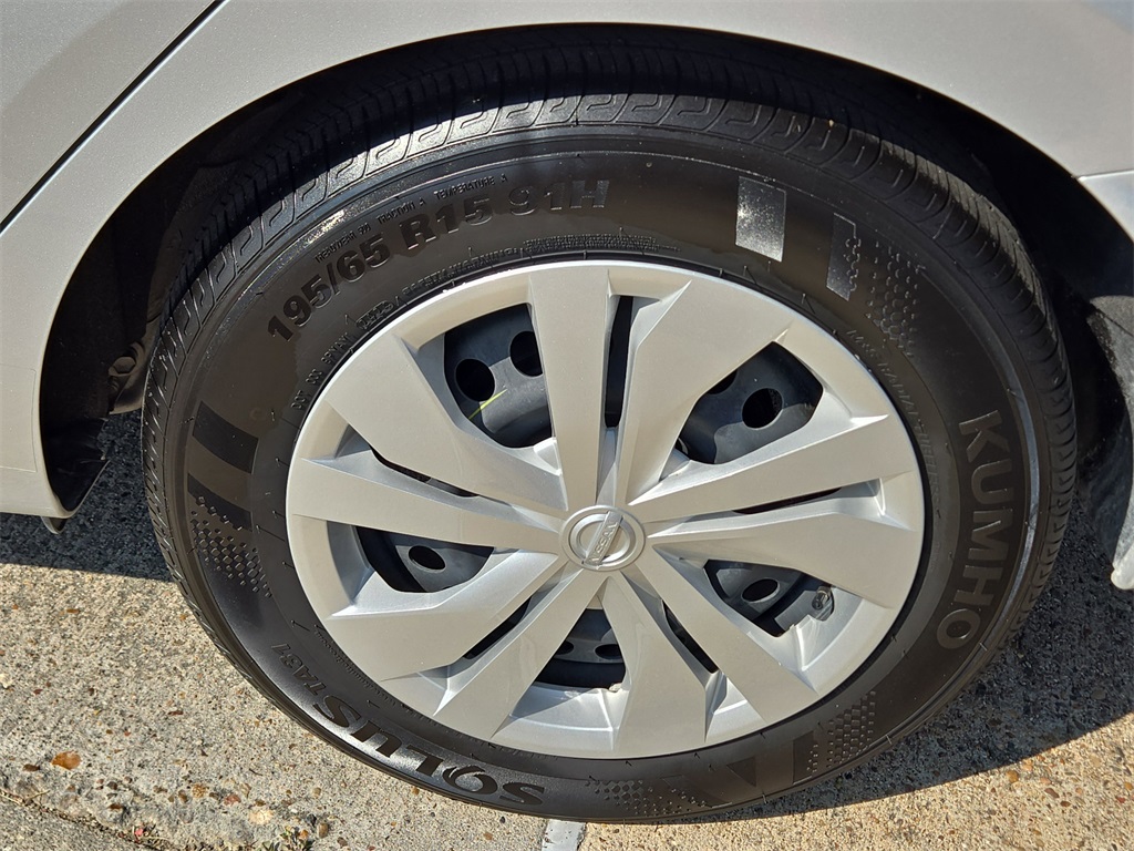 2025 Nissan Versa 1.6 S - 7