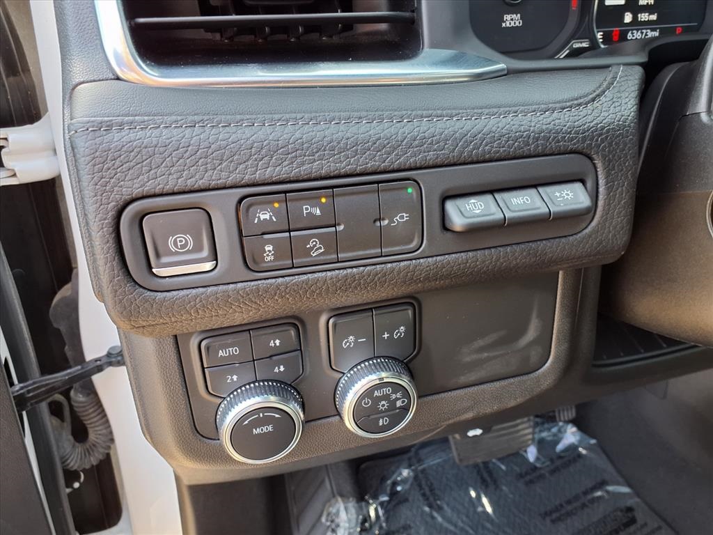 2021 GMC Yukon Denali White at Tom Peacock Cadillac