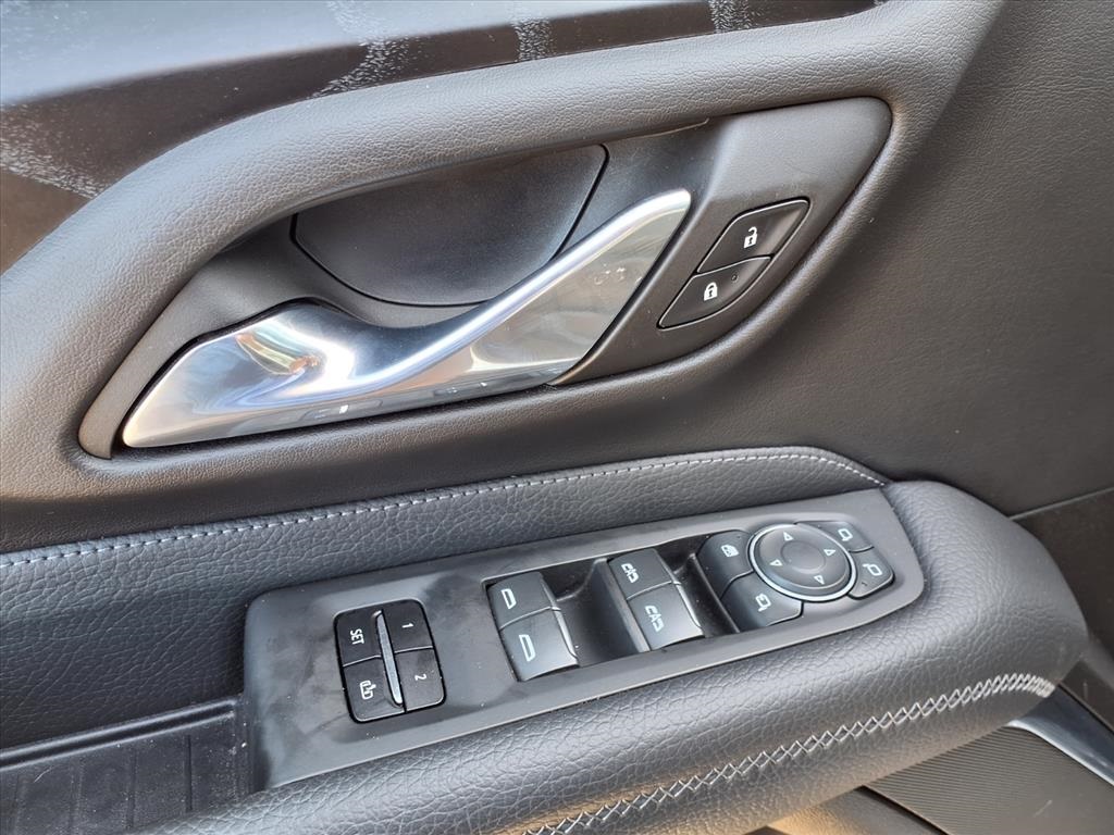 2021 GMC Yukon Denali White at Tom Peacock Cadillac