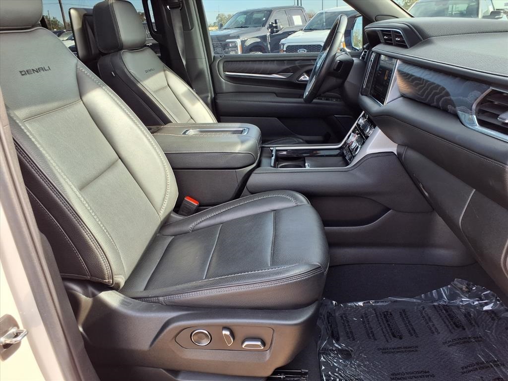 2021 GMC Yukon Denali White at Tom Peacock Cadillac