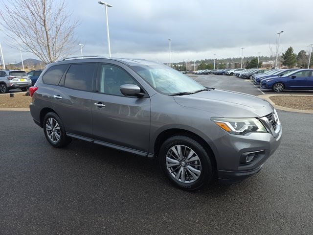 2019 Nissan Pathfinder SL