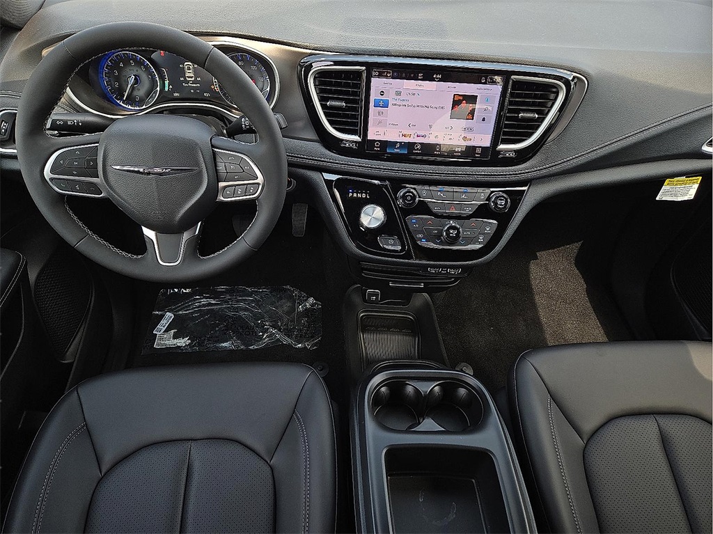 New 2025 Chrysler Pacifica For Sale in Farmington, AR