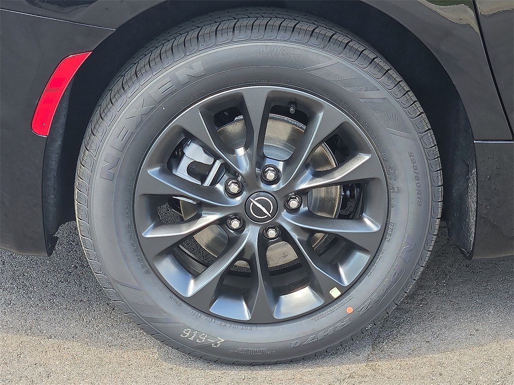 New 2025 Chrysler Pacifica For Sale in Farmington, AR
