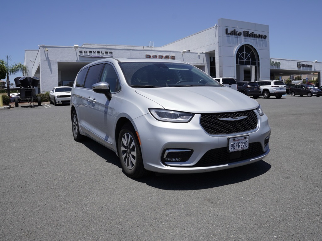 2023 Chrysler Pacifica Hybrid Limited
