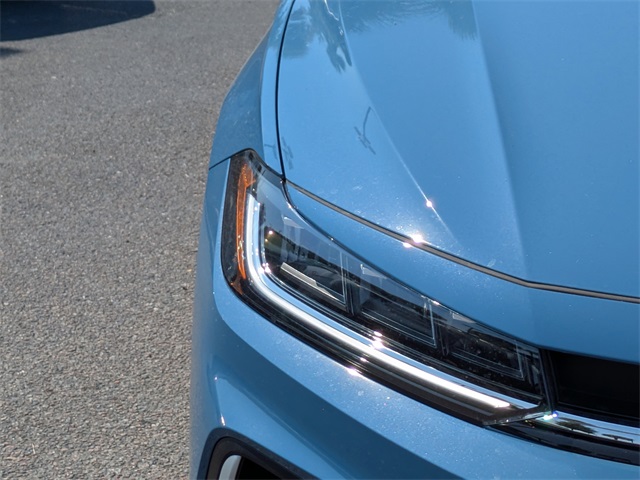 2025 Volkswagen Jetta 1.5T SE - 9