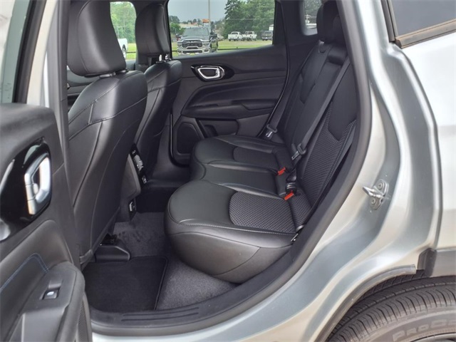 2025 Jeep Compass Latitude photo 4