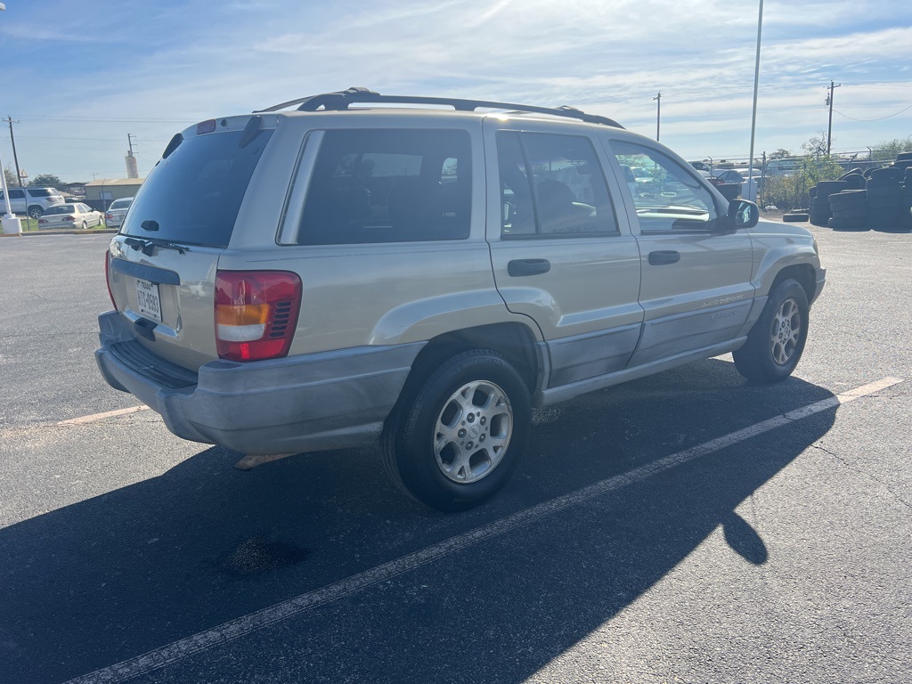 Used Car 2000 Jeep Grand Cherokee  Laredo For Sale Under $10,000 In Floresville, Texas