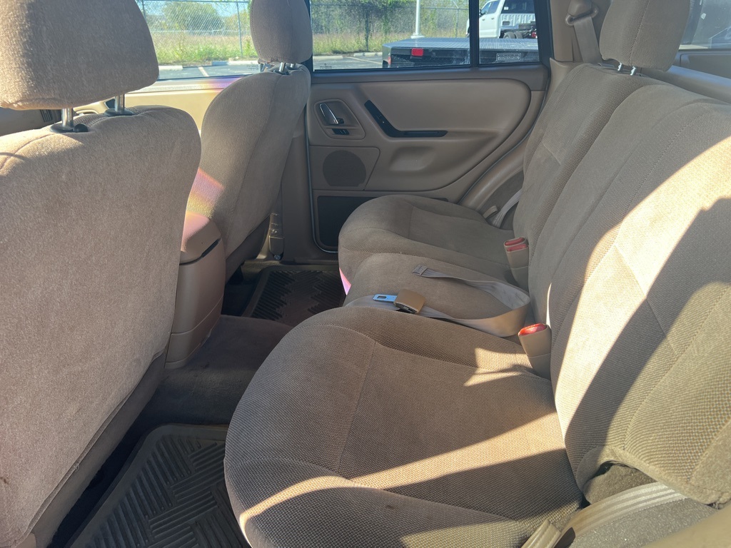 Used Car 2000 Jeep Grand Cherokee  Laredo For Sale Under $10,000 In Floresville, Texas