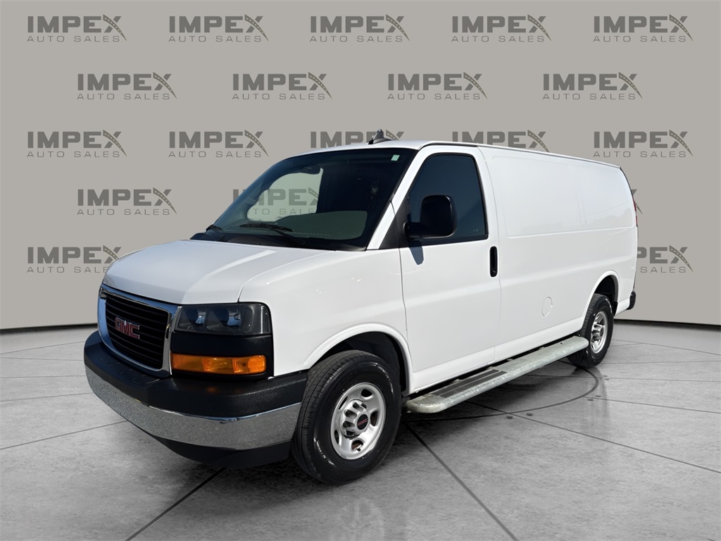 2023 GMC Savana 2500 Work Van's photo