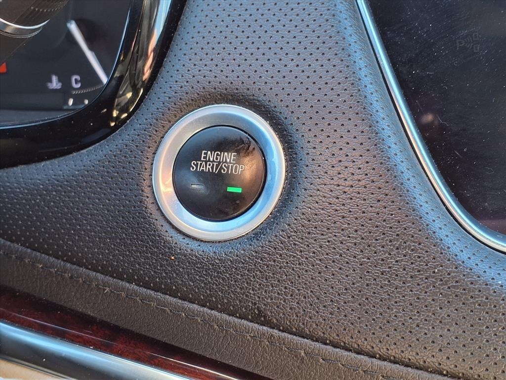 2019 Cadillac XT5 Premium Luxury White at Bayway Cadillac Southwest