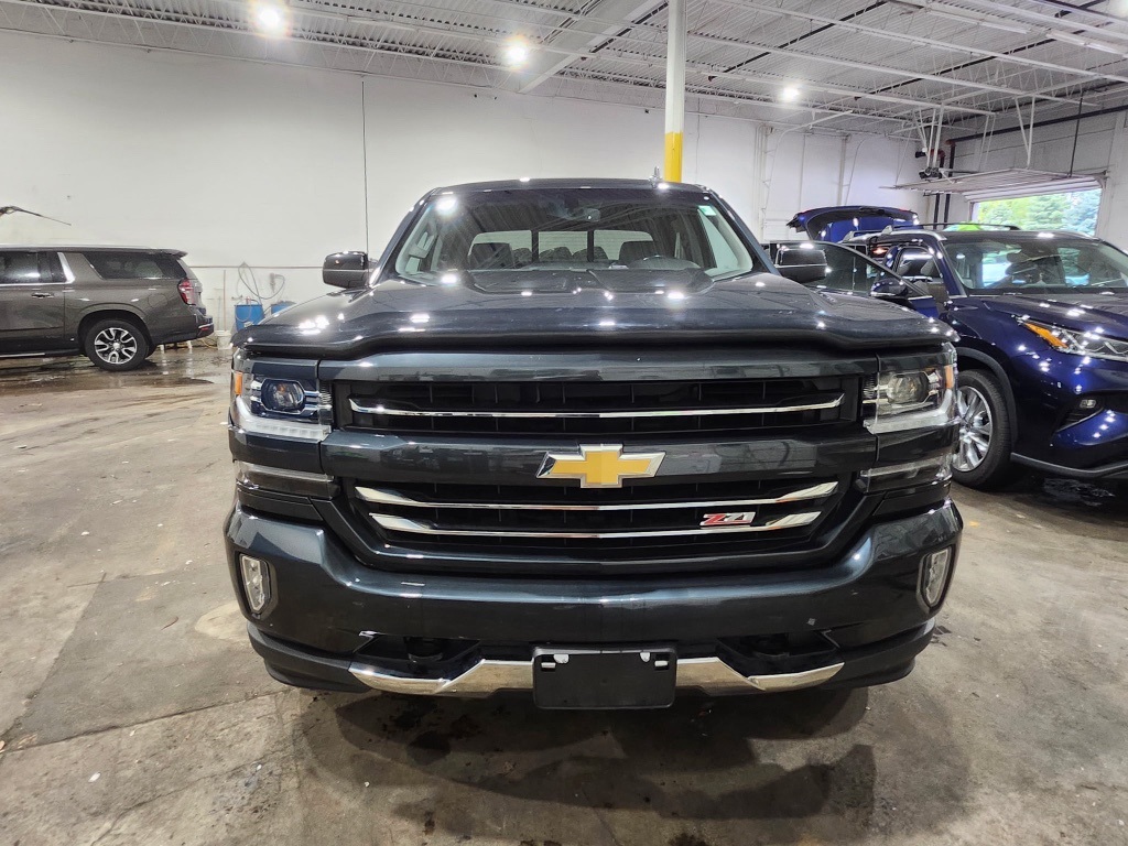 2017 Chevrolet Silverado 1500 LTZ photo 2