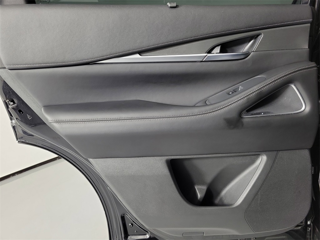 2023 INFINITI QX60 LUXE Black at South Houston Nissan