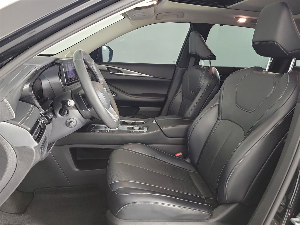 2023 INFINITI QX60 LUXE Black at South Houston Nissan
