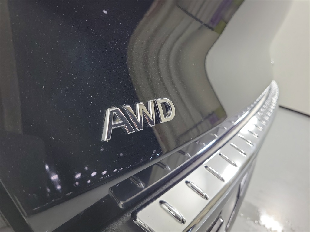 2023 INFINITI QX60 LUXE Black at South Houston Nissan