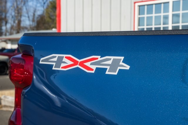 ChevroletSilverado 3500HD21