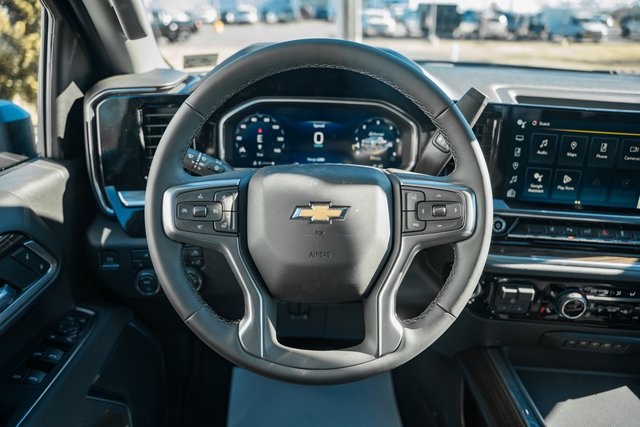 ChevroletSilverado 3500HD33