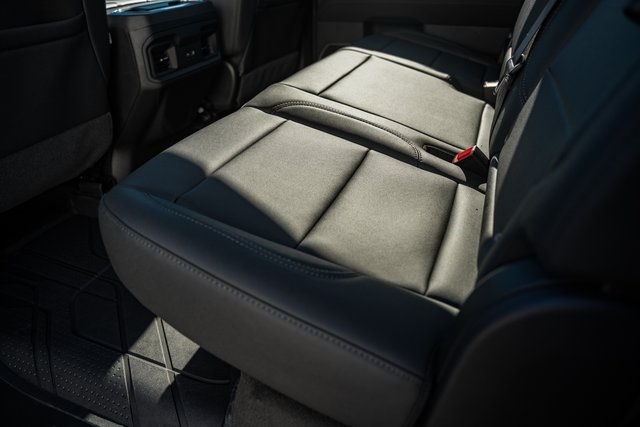 ChevroletSilverado 3500HD37