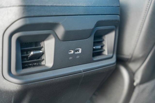 ChevroletSilverado 3500HD38