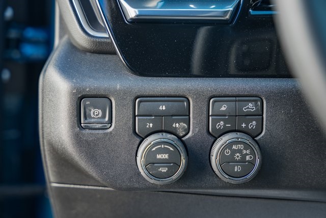 ChevroletSilverado 3500HD44