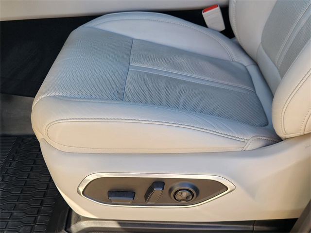 2024 Jeep Wagoneer Series II Gray at Texan Dodge Chrysler Jeep Ram