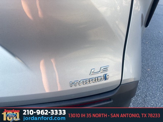 Used Car 2021 Toyota Sienna  Le For Sale Under $30,000 In San Antonio, Texas