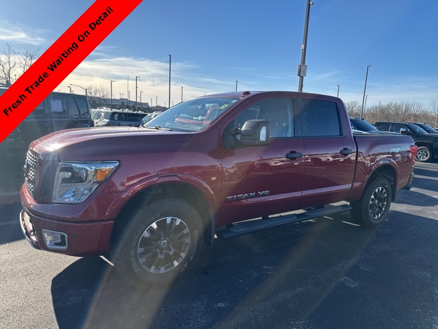 2018 Nissan Titan PRO-4X's photo