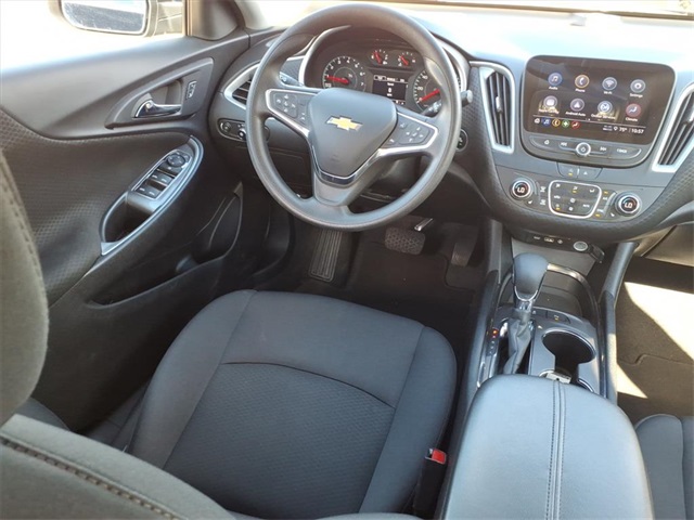 2024 Chevrolet Malibu 1LT photo 4