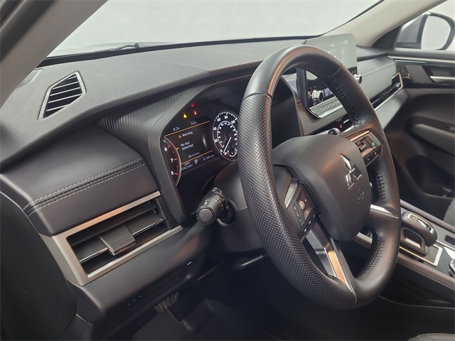 2023 – Mitsubishi – Outlander