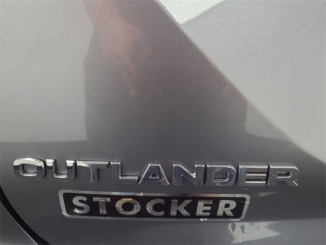 2023 – Mitsubishi – Outlander