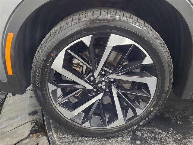 2023 – Mitsubishi – Outlander