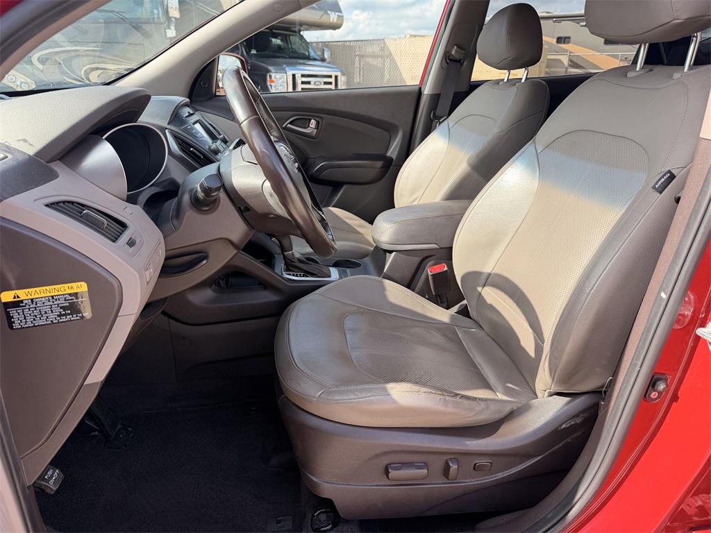 2014 Hyundai Tucson Limited - 11