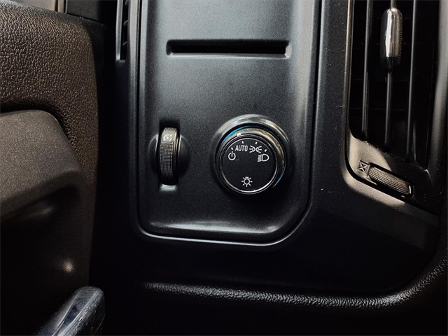 2017 Chevrolet Silverado 1500 Custom - 8