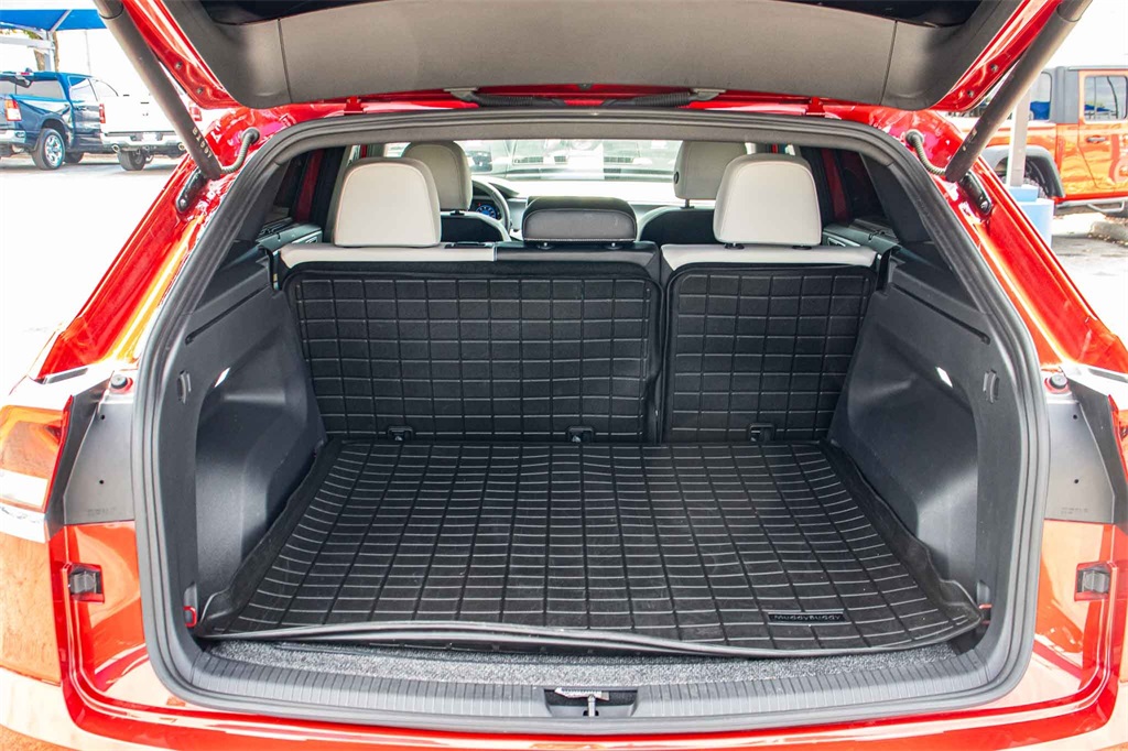 Used Car 2024 Volkswagen Atlas Cross Sport  2.0t Sel Premium R-line For Sale Under $50,000 In San Marcos, Texas