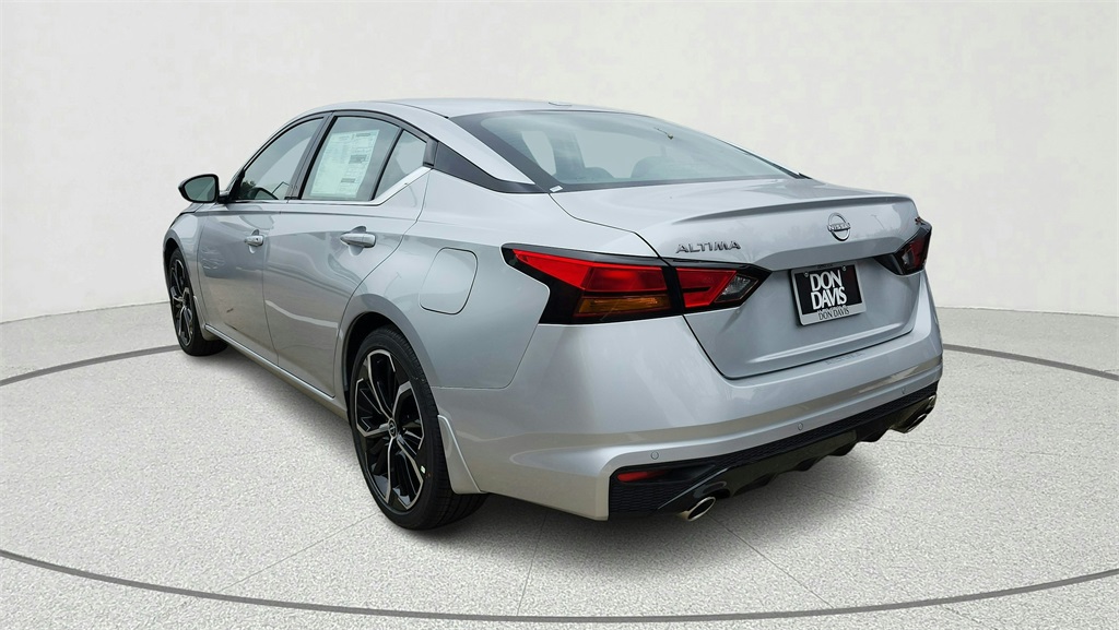 2025 Nissan Altima