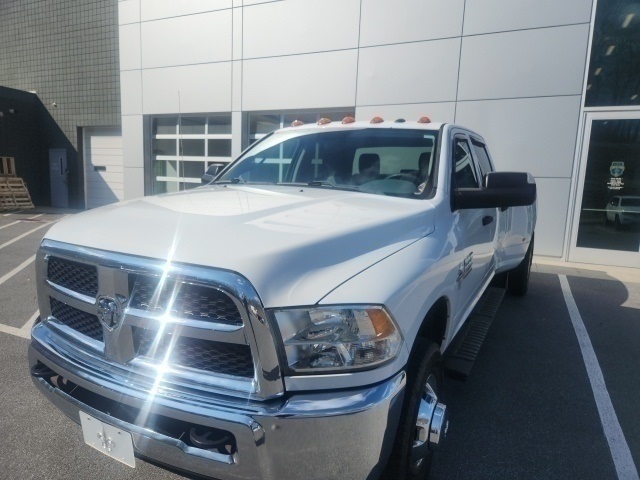 2018 RAM 3500 Tradesman Crew Cab LB DRW 4WD