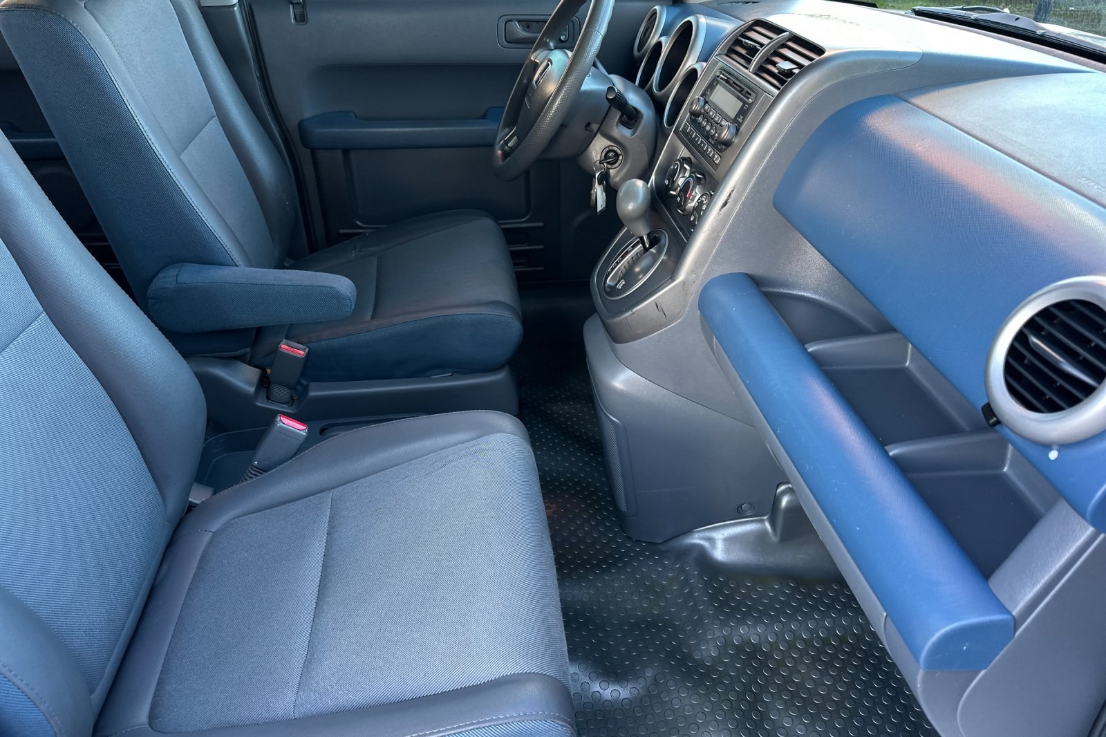 2004 Honda Element EX - Photo 18