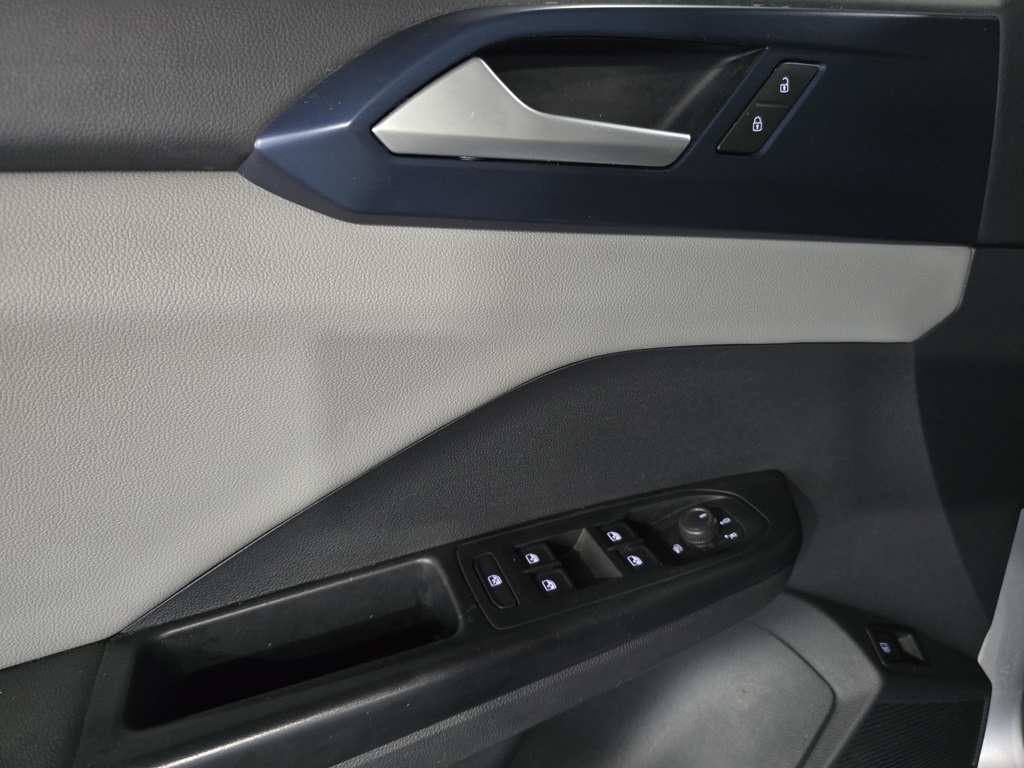 Thumbnail: 2022 Volkswagen Taos - 13