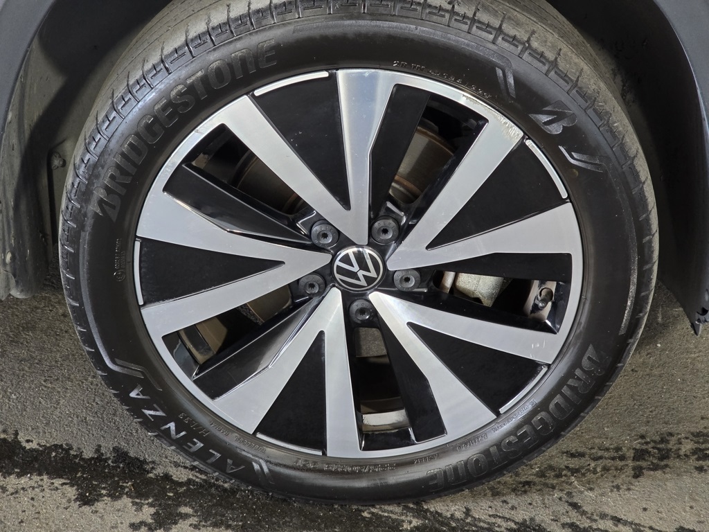 Thumbnail: 2022 Volkswagen Taos - 5