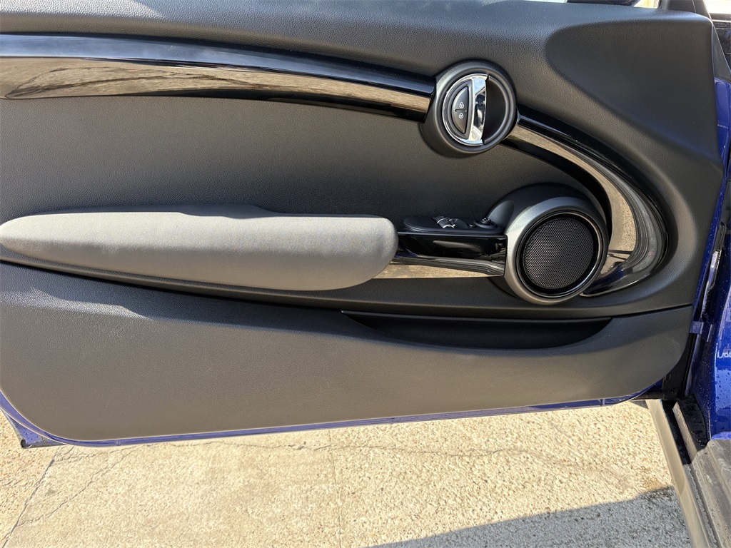 2020 MINI Cooper S Signature Blue at Autostrade