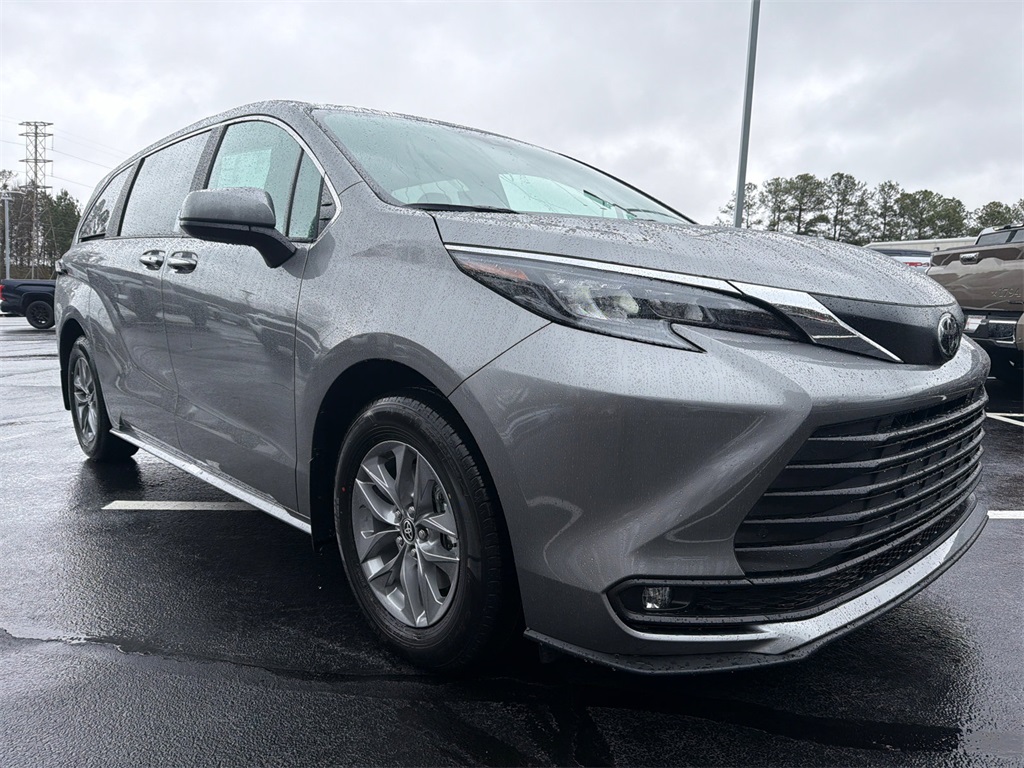 2026 Toyota Sienna XLE 7-Passenger FWD