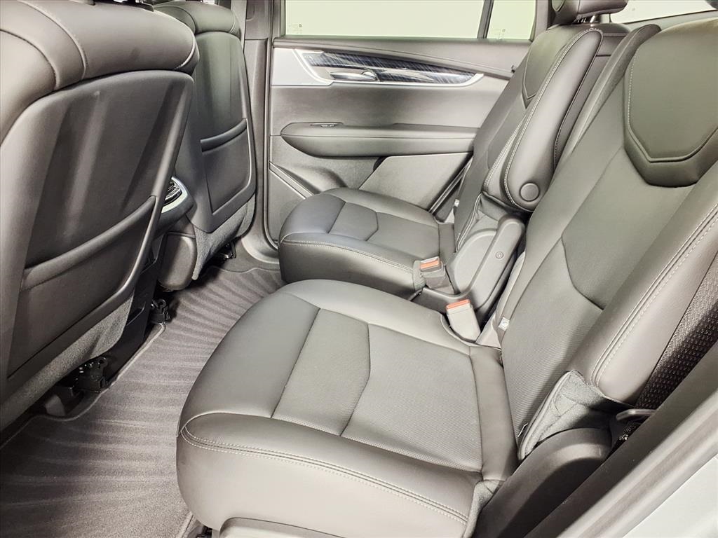 2025 Cadillac XT6 Premium Luxury - 10