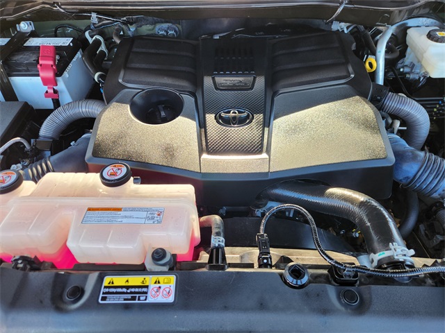 2022 Toyota Tundra SR5 Green at Autostrade