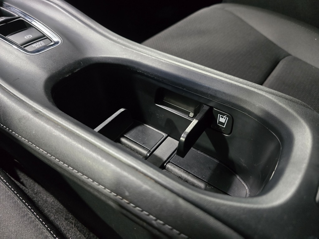 Thumbnail: 2022 Honda HR-V - 25