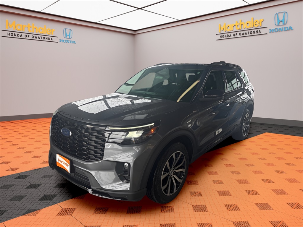 2025 Ford Explorer ST-Line AWD