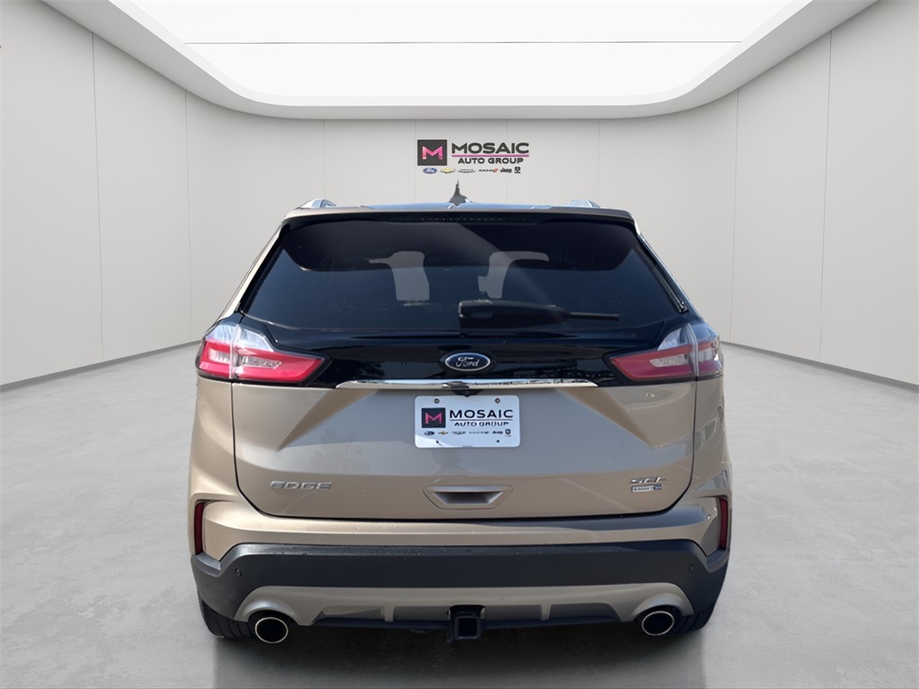 2020 Ford Edge SEL photo 4