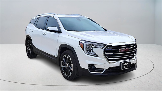 2024 GMC Terrain - Image 1