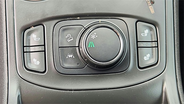 2024 GMC Terrain - Image 16