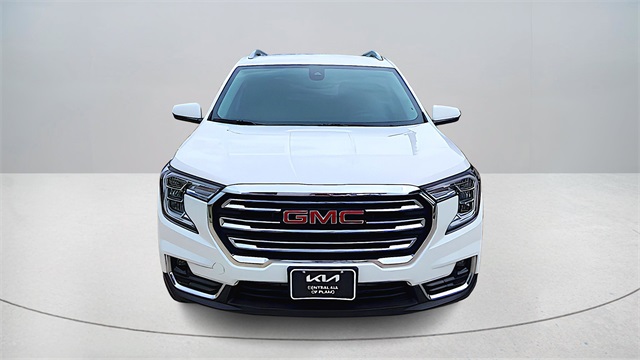 2024 GMC Terrain - Image 2